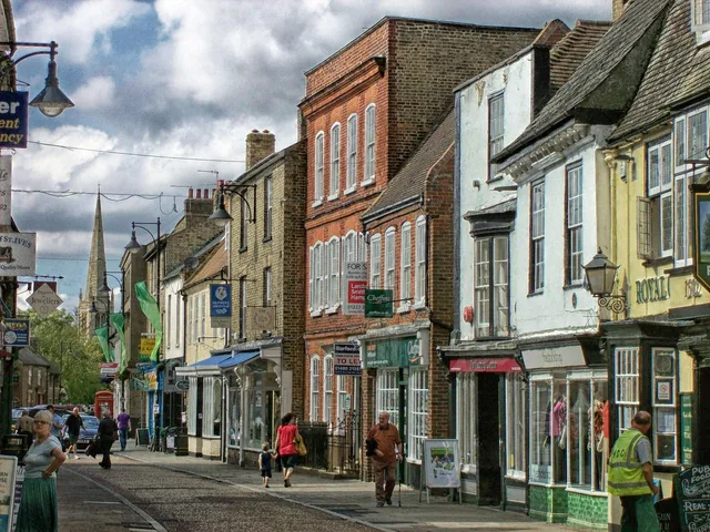 st ives, england, great britain, town, buildings, architecture, people, nature, street, sky, clouds, hdr. Local business marketing: build a disclosure policy